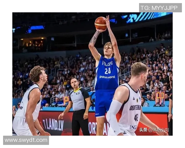 高效发挥！马尔卡宁半场12中9砍下21分3篮板